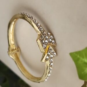 Vintage Gold Arrow with CZ Stones Clamper / Hinge Bracelet
